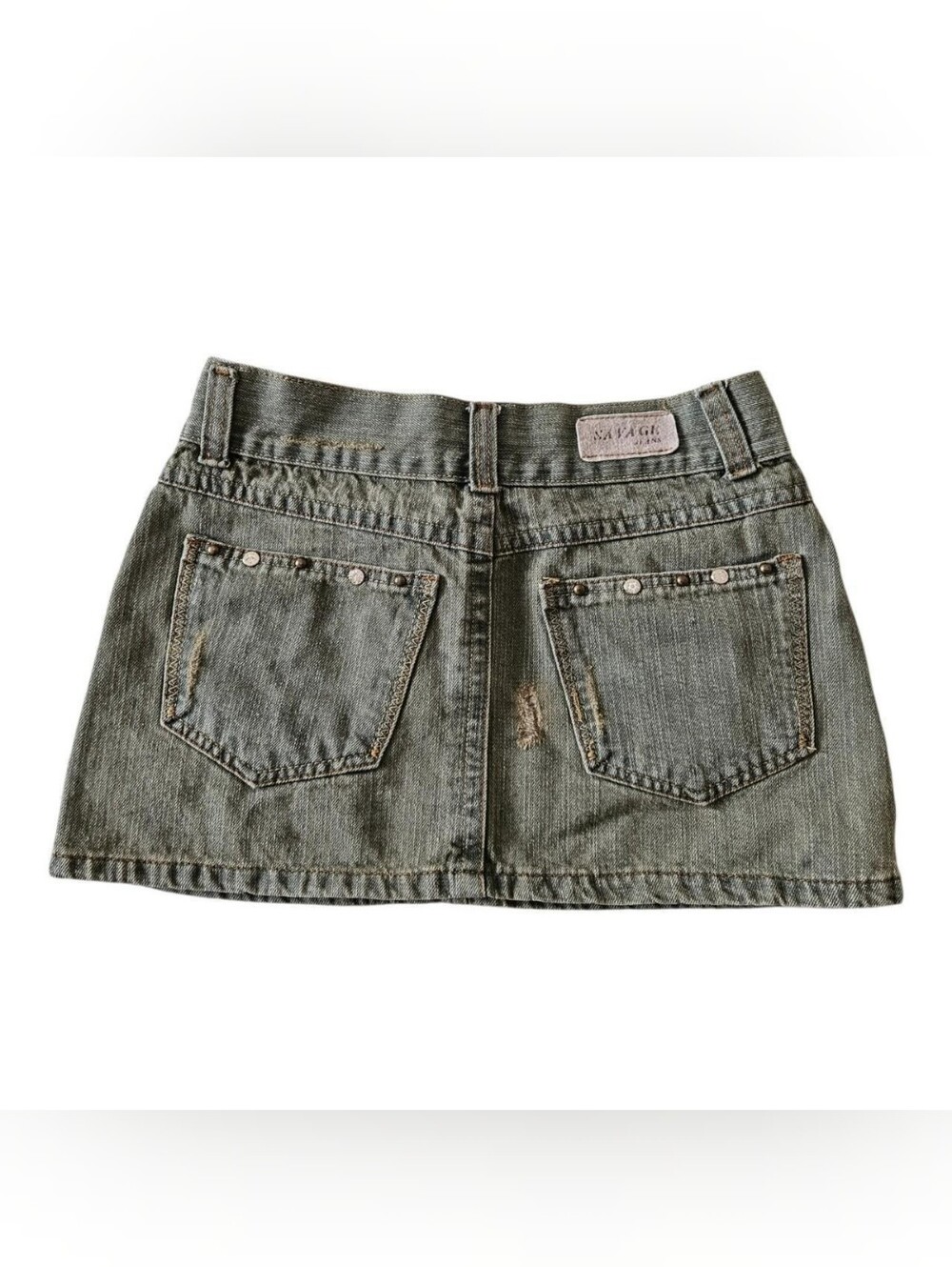 Y2K Studded Distressed Mini Denim Skirt With Neutral Blue Wash